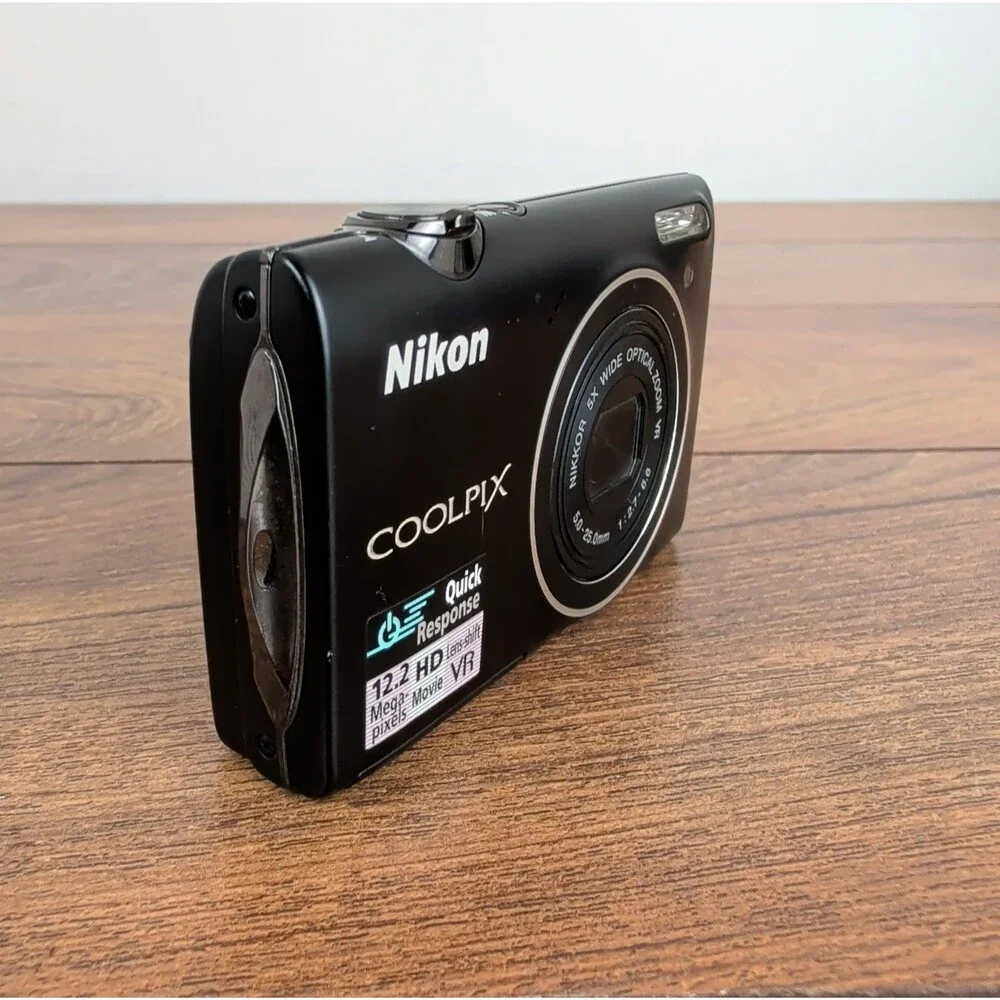 Nikon COOLPIX S5100 Digital Camera 5x Optical Zoom 12.2MP with Accessories Black